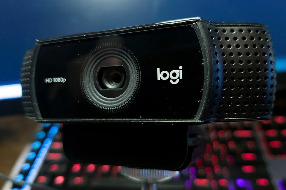 Logitech Brio 4K Wireless Large — Webkamerat — logitech brio 4k wireless large 007765
