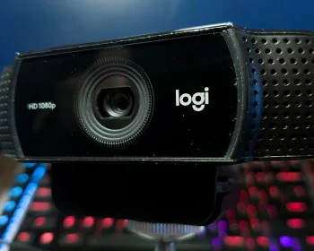 Logitech Brio 4K Wireless Large — Webkamerat — logitech brio 4k wireless large 007765