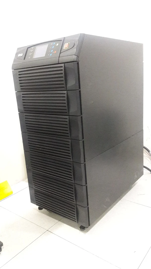 APC Back-UPS 700VA — UPS-suojaus — apc back ups 700va 401